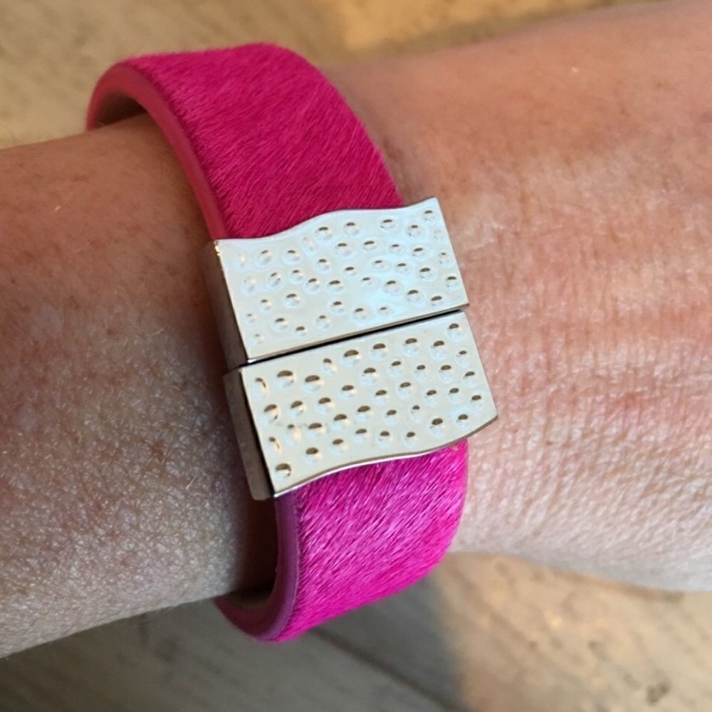 Haley Rustic Cuff Fuschia!! - Picture 7 of 7